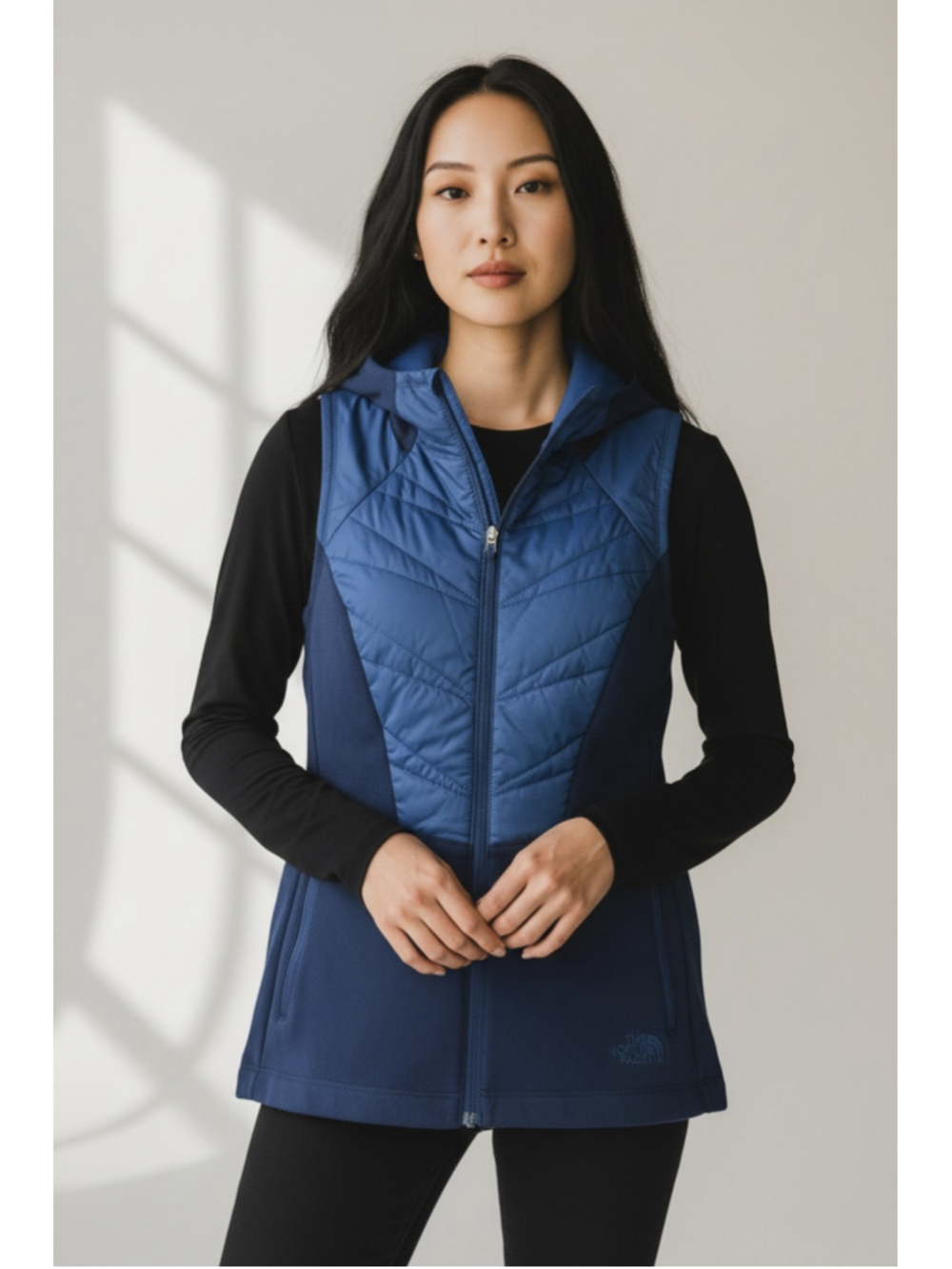 Women's The North Face Hooded Vest XS Blue Navy Slim Fit